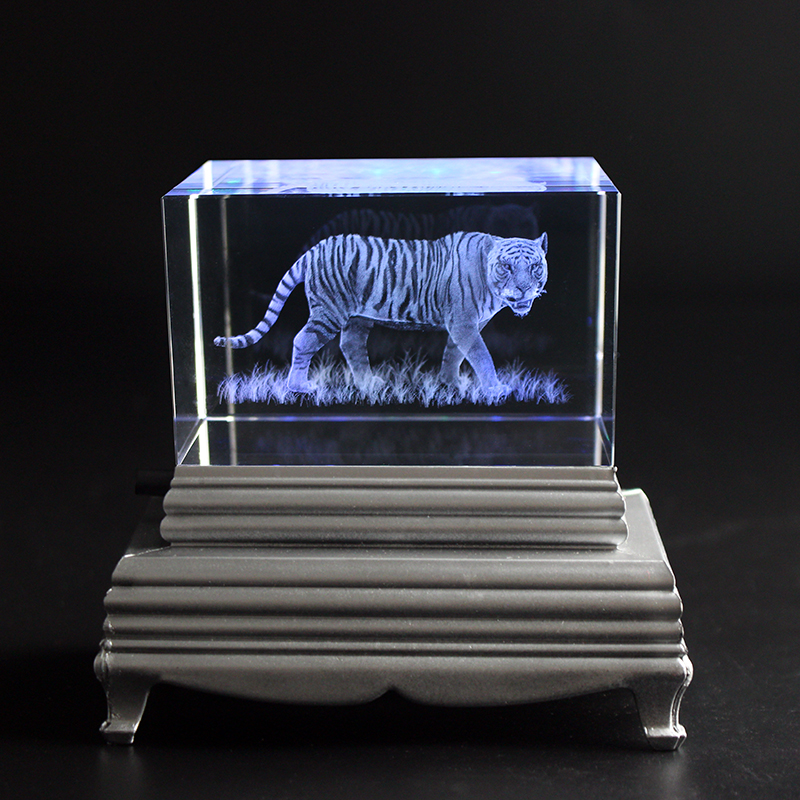 K9 Crystal Tiger Model Statue  - Paper Weight Crystal 评论和价格